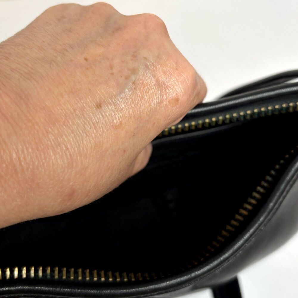 Coach Legacy Collection Shoulder Bag Black Glove Tanned Leather Brass Hardware - Picture 5 of 8